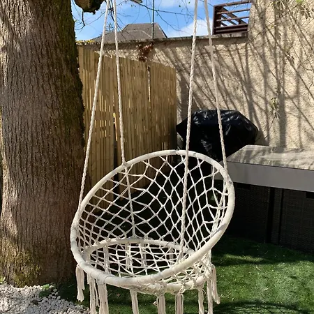 Maison Du Bonheur, *