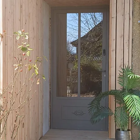 Maison Du Bonheur, * Le Pin (Isere)