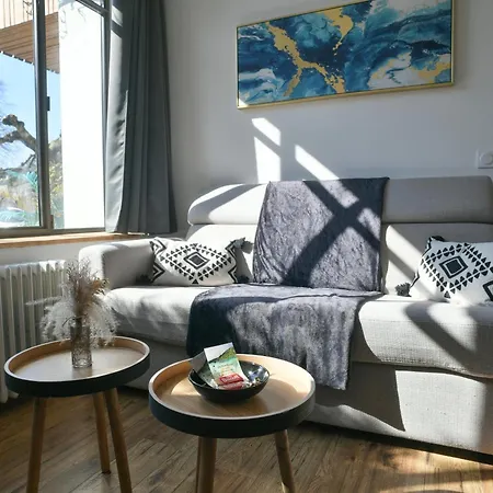 Maison Du Bonheur, Tatil Evi Le Pin (Isere)