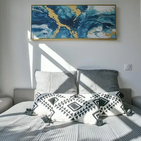 Tatil Evi Maison Du Bonheur, Le Pin (Isere)