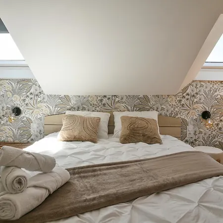 Maison Du Bonheur, Tatil Evi Le Pin (Isere)