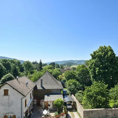 Maison Du Bonheur, Le Pin