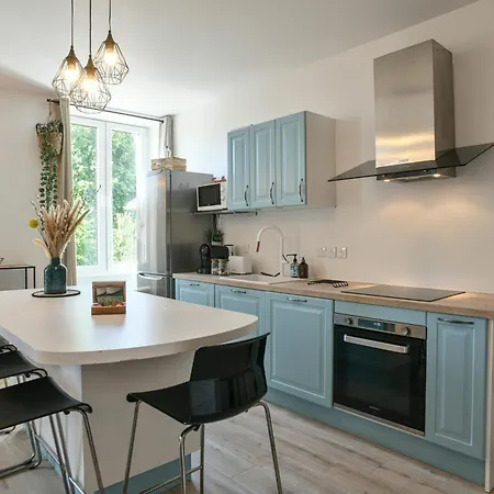 Maison Du Bonheur, Tatil Evi