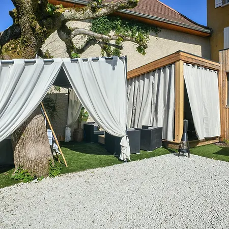 Maison Du Bonheur, *