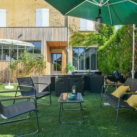 Maison Du Bonheur, Tatil Evi